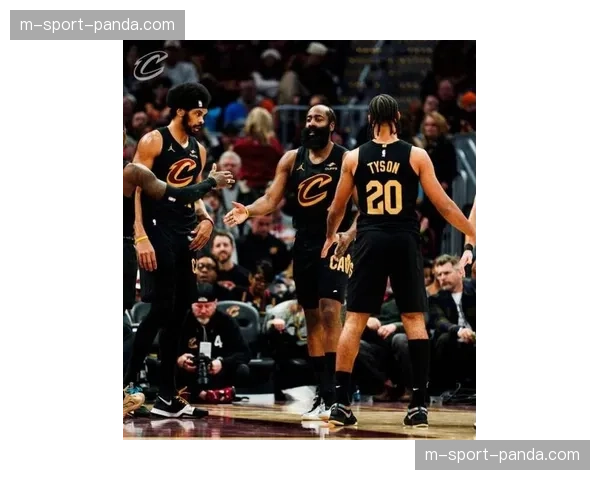 骑士进攻效率联盟第三，哈登加盟提升组织但防守下滑